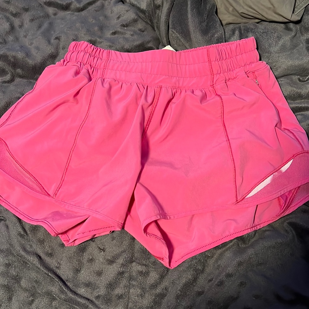 SONIC PINK HOTTY HOT SHORTS!